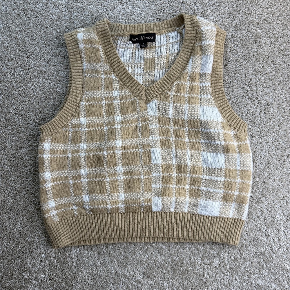 Almost Famous Sweater Vest Juniors Large Beige Plaid V Neck Tight-Knit Cropped